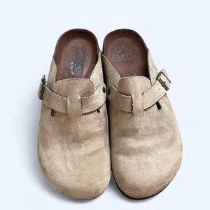 Cream faux suede clogs size 9 Cliffs By White Mountain